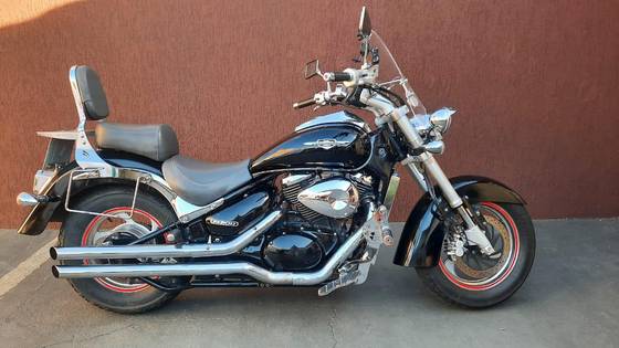 SUZUKI BOULEVARD M800 